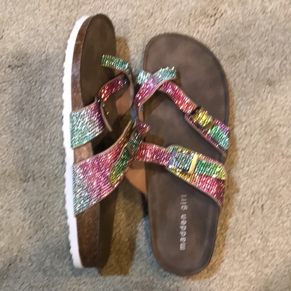 Madden girl Brycee Rainbow Bling Slip On sandals with Buckle Closure-Size 7.5 - Picture 5 of 7